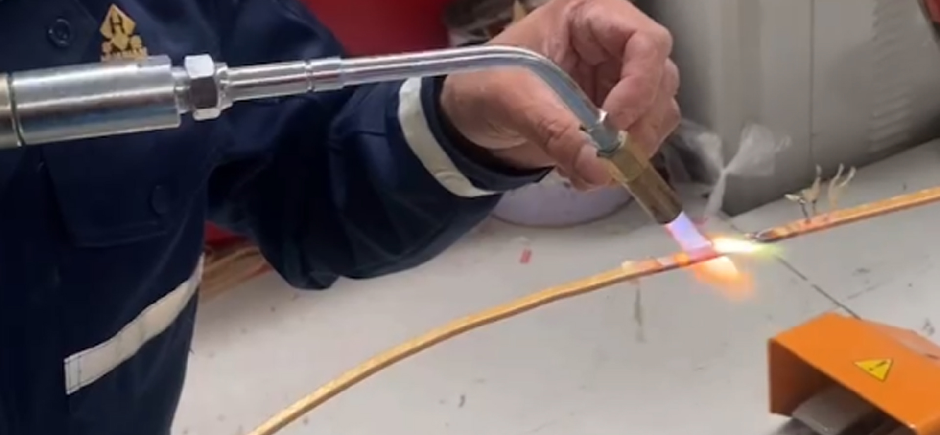 瑞安我司完成江苏华辰变压器股份有限公司氢氧焊机安装，助力变压器生产提质增效